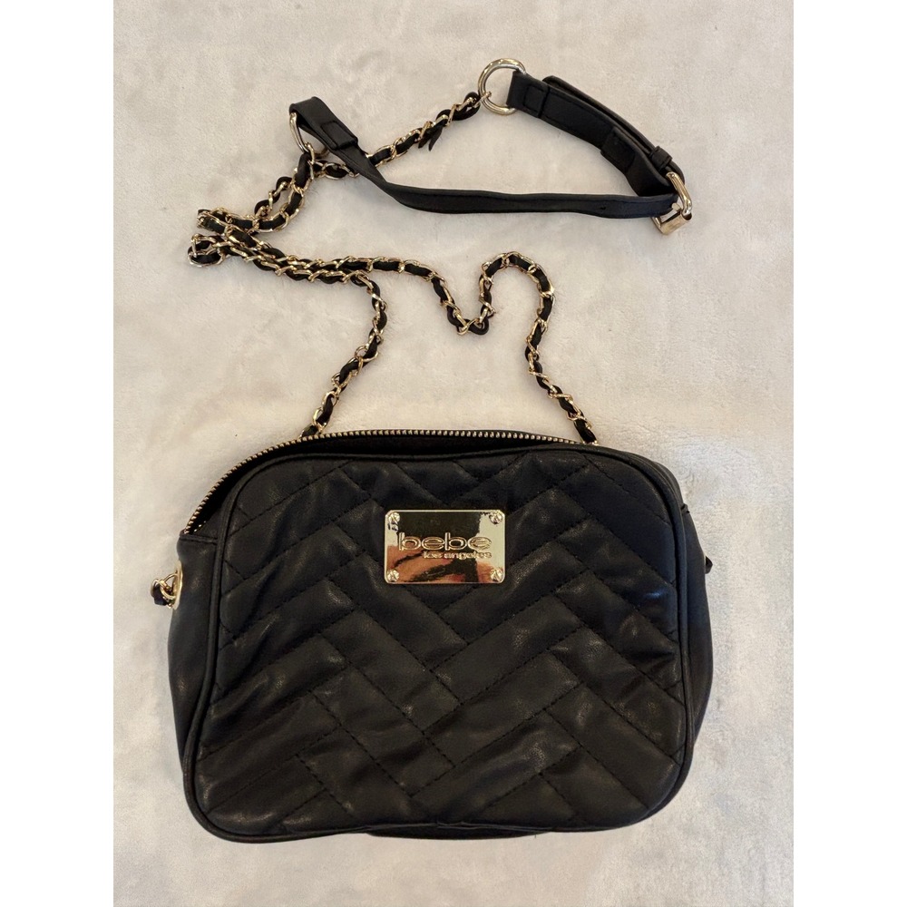 Bebe Los Angeles Black Quilted Chevron Crossbody Camera Bag Gold Chain Strap